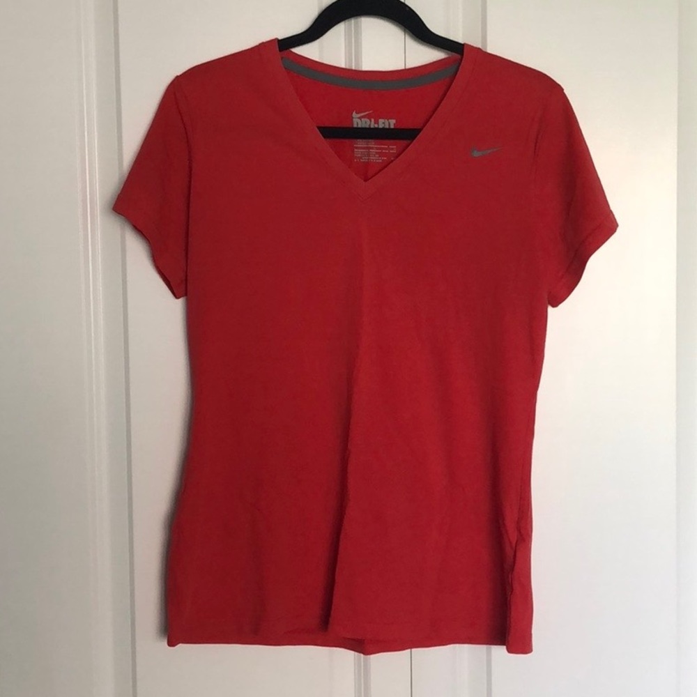 Nike workout top tee